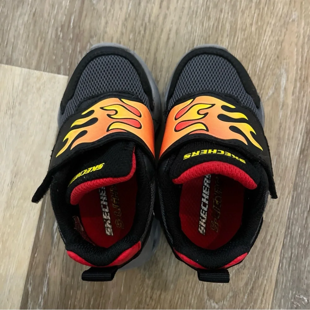 Skechers Infant Boys Flame Light Up Sneakers Size 5